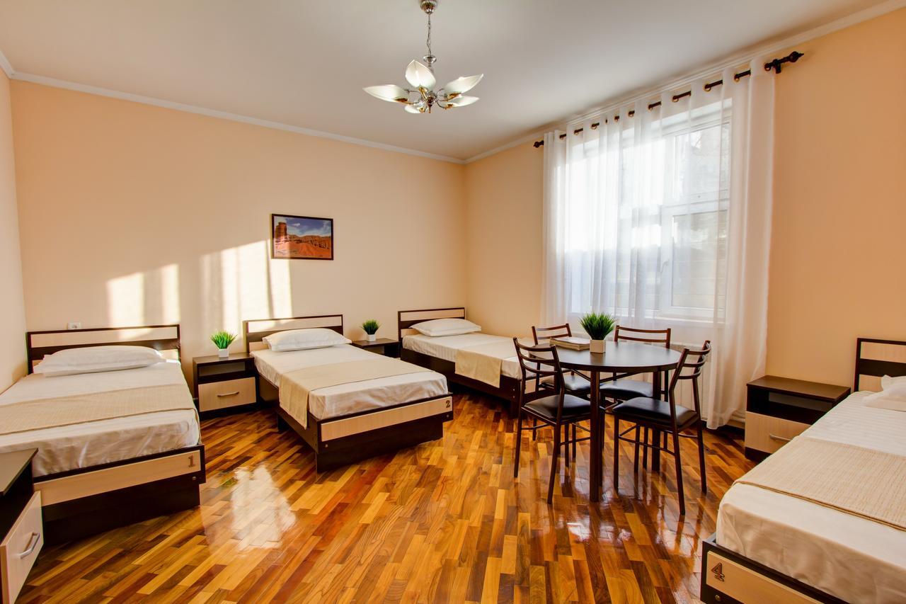 בישקק Centre Hostel מראה חיצוני תמונה